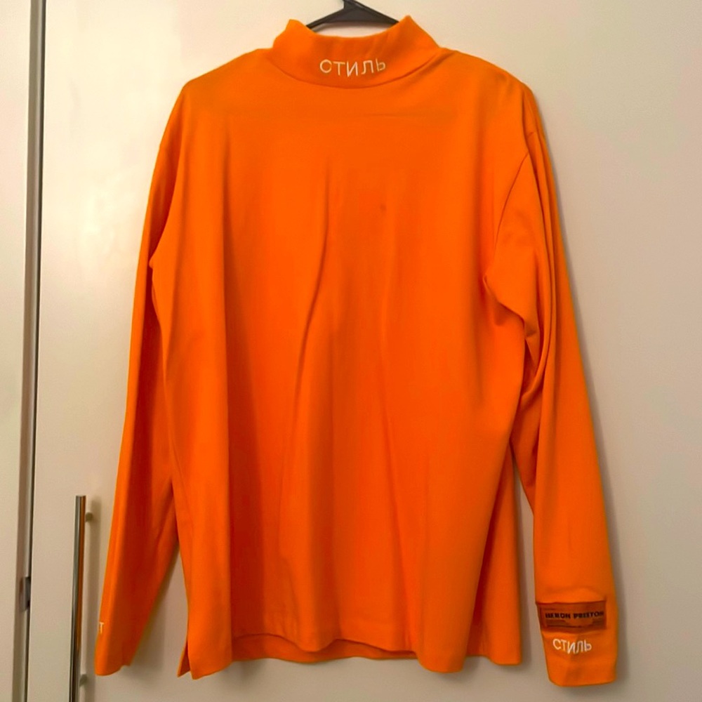 Turtle neck shirt